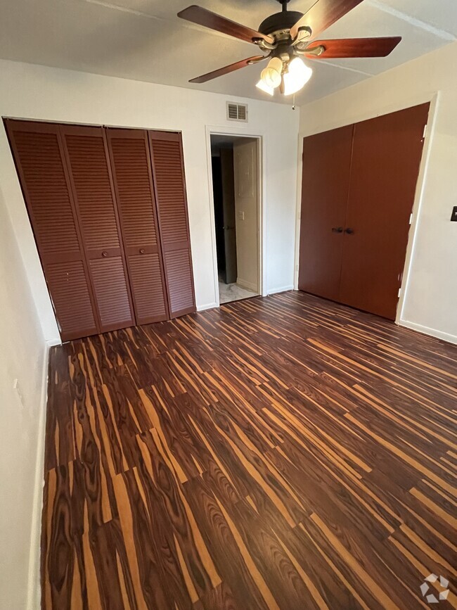 Building Photo - 4410 White Pine Ave Rental
