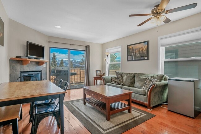 Building Photo - Frisco Bay Townhome!  RARE.   Garage! Great Natural Light! Views! Updates throughout!
