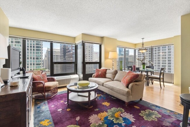 Photo - 30 E Huron St Unit 2402