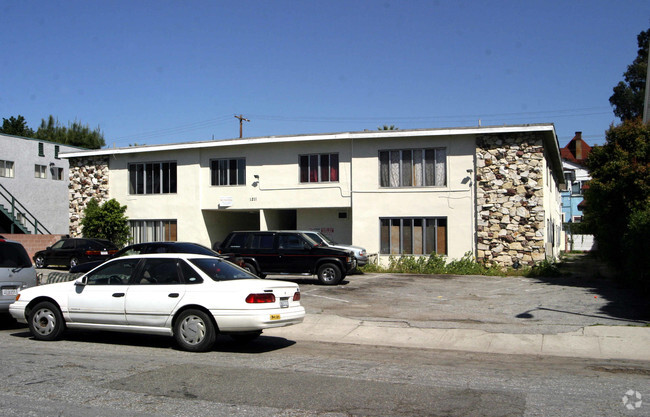 Building Photo - C99--1211 West 28th Street Rental