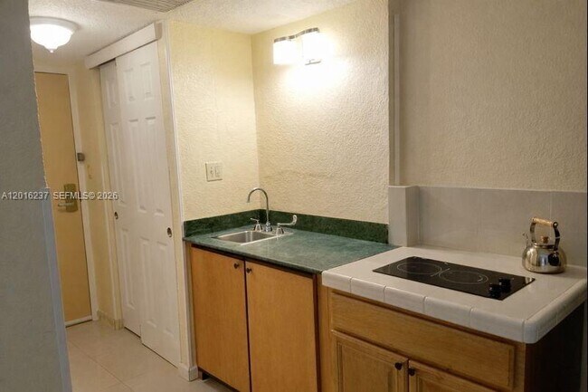 Photo - 19201 Collins Ave Unit 707