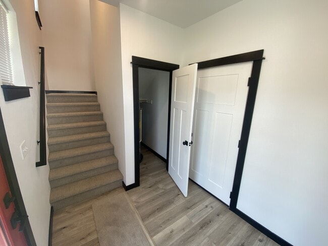 2977 Fen Way