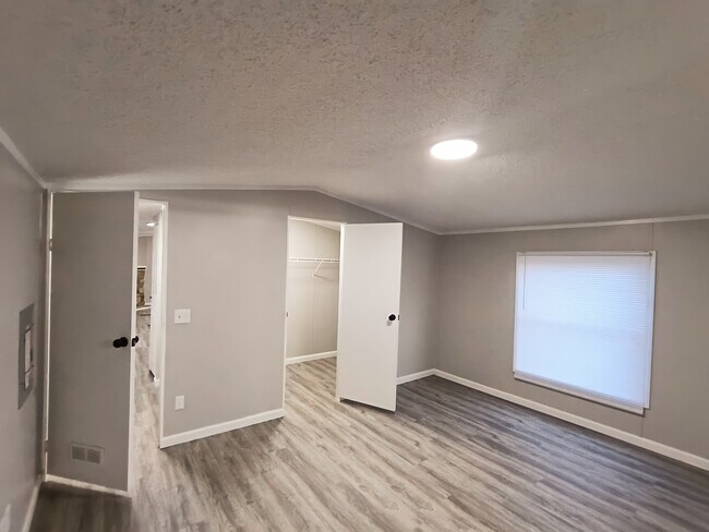 Photo - 64 Deerwood Park