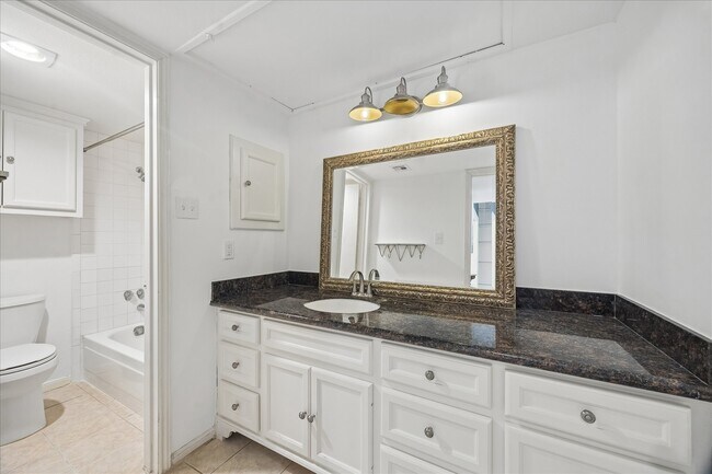 Photo - 2100 Tanglewilde St Unit 538