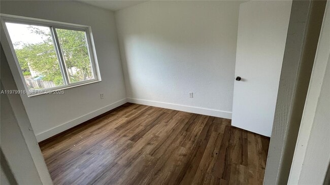 Photo - 209 Northwest Dr