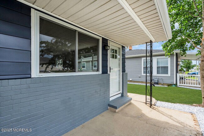 Photo - 24 Liberta Dr