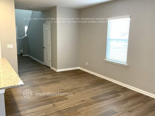 Photo - 520 Almere Dr