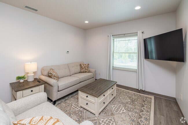 1BD, 1BA - 760SF - Living Room