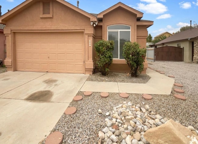 Building Photo - 805 Malachite Dr SW Rental