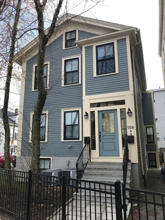 Photo - 156 Hampshire St