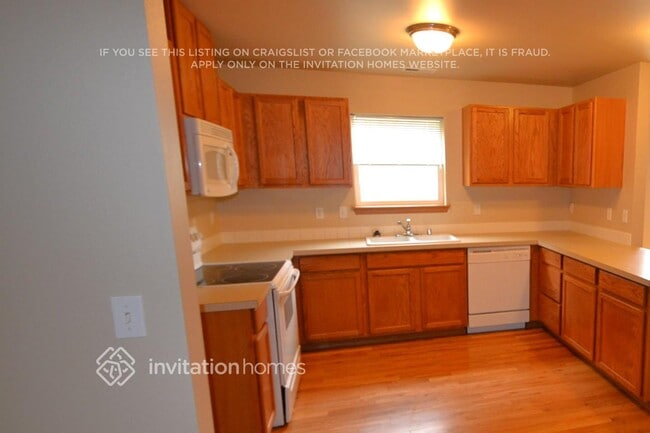 Photo - 20111 15th Avenue E