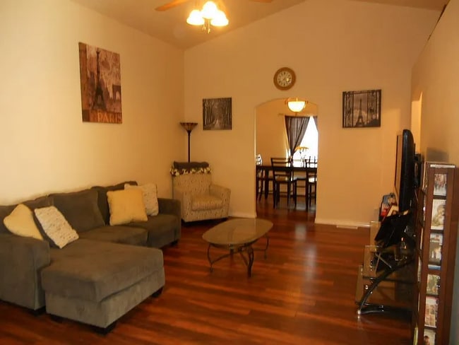 Photo - 482 NW Sandpiper Ave