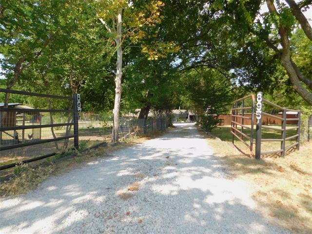 Photo - 897 John George Ln