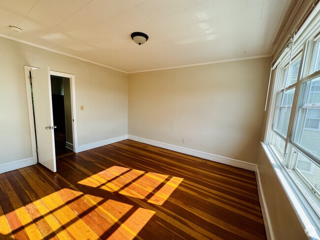 Building Photo - 45 Slater St Unit 2S Rental