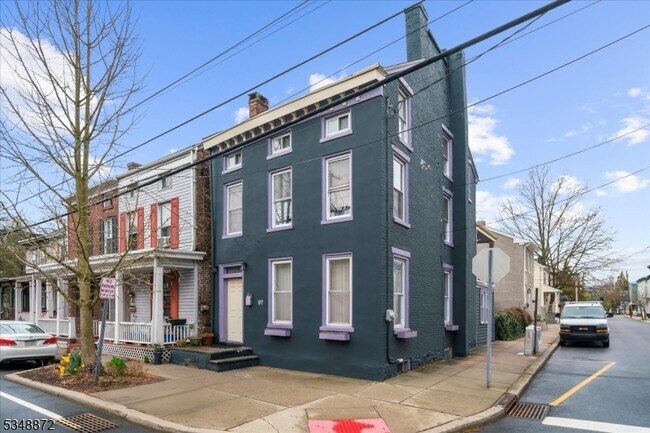 Photo - 97 N Main St