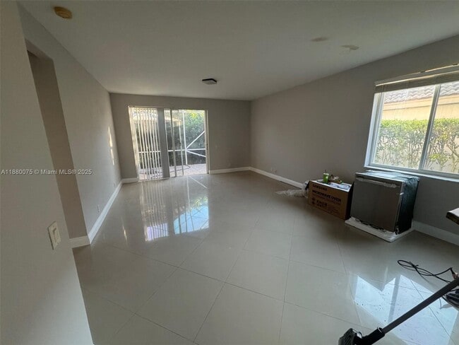 Photo - 1365 Canary Island Dr