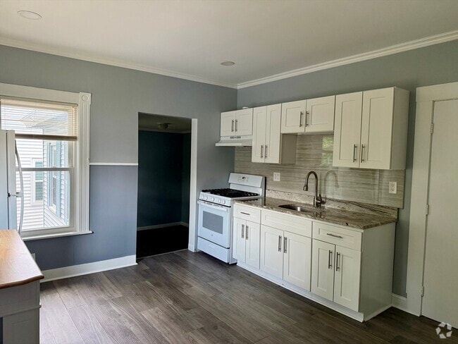 Building Photo - 15 Church Ave Unit 4 Rental