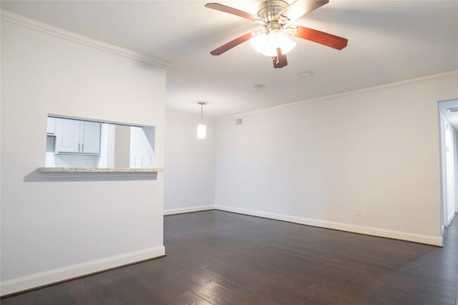 Photo - 1880 White Oak Dr Unidad 131