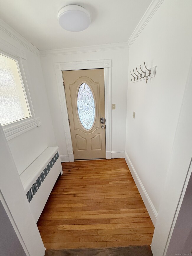 Photo - 1716 Farmington Ave Unit 1st Floor