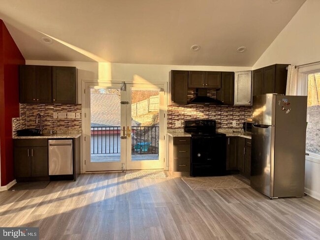 Photo - 215 Bryn Mawr Ave