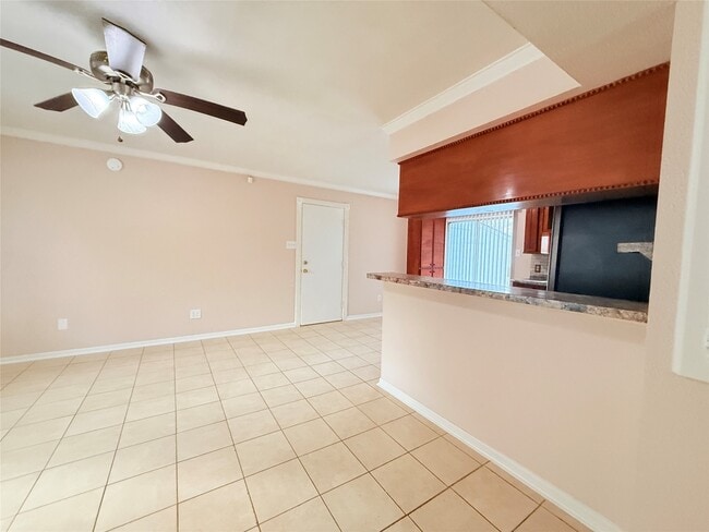 Building Photo - 208 Laurie Ln