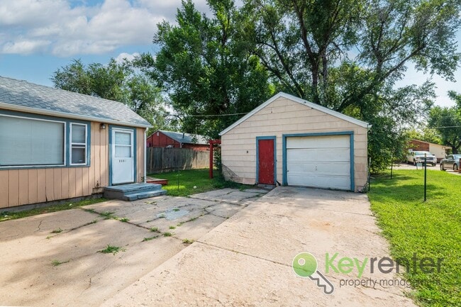 Photo - 3 Bedroom 1 Bath for rent | Seneca and McC...