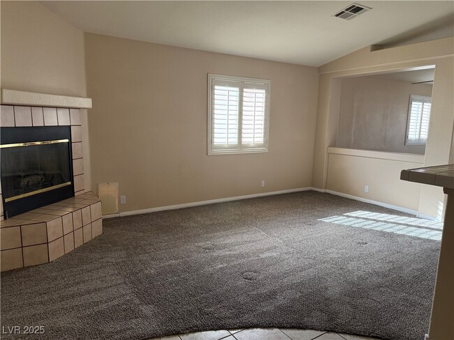 Photo - 204 Odyssey St