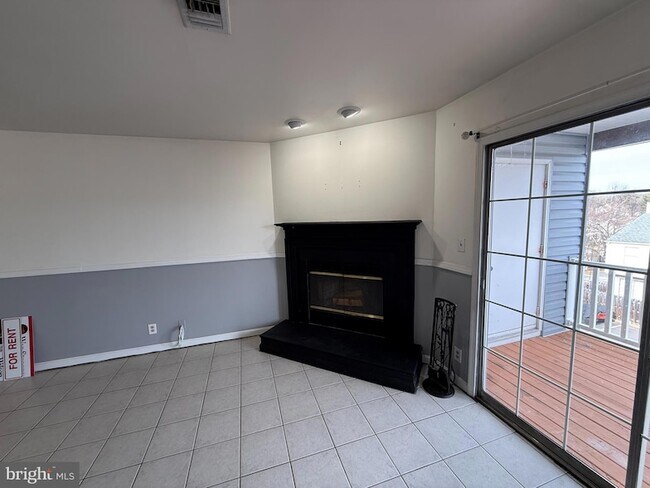 Photo - 102 Piccadilly Ln Unit 203