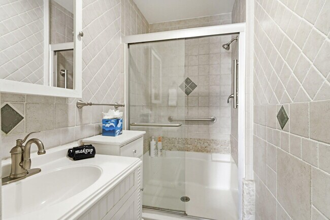 Photo - 1123 SE 2nd Ave
