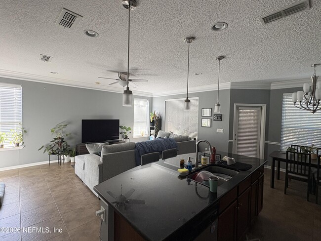 Photo - 496 Walnut Dr