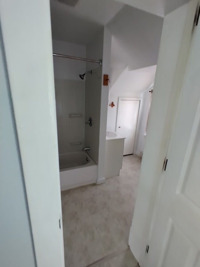 Photo - 303 6th Ave NE