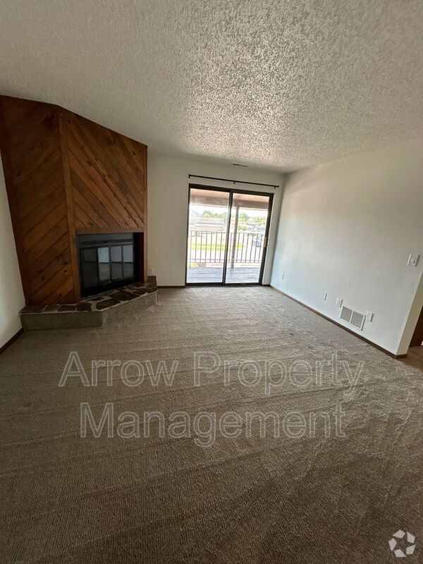 Building Photo - 203 E Arbor Ave Rental