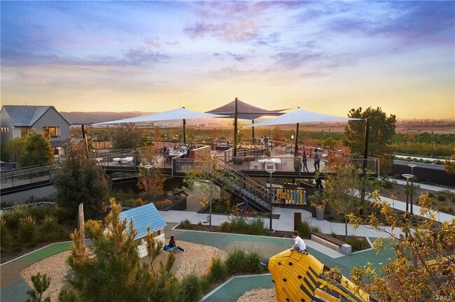 Building Photo - 124 Sash