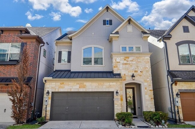 Building Photo - 6723 Sussex Manor St