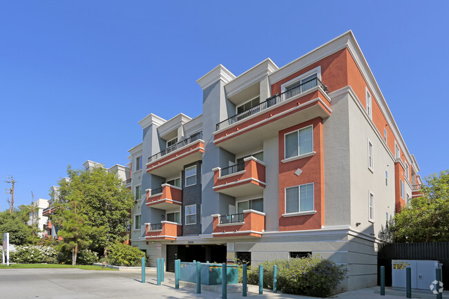 Building Photo - The Magnolia at Sherman Oaks Rental