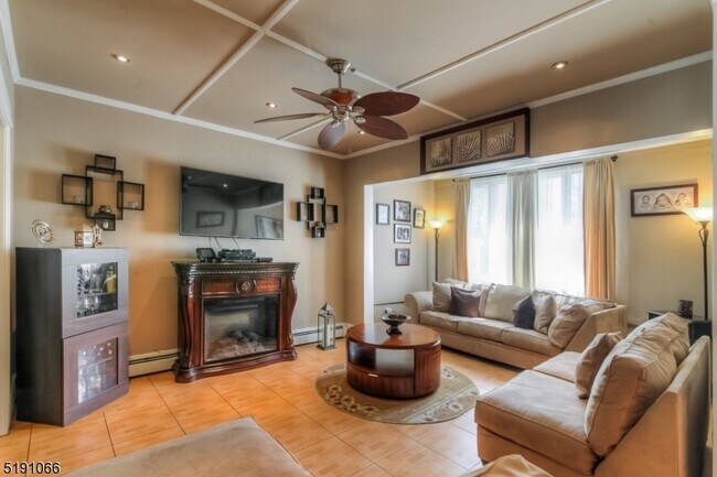 Photo - 254 Madison Ave