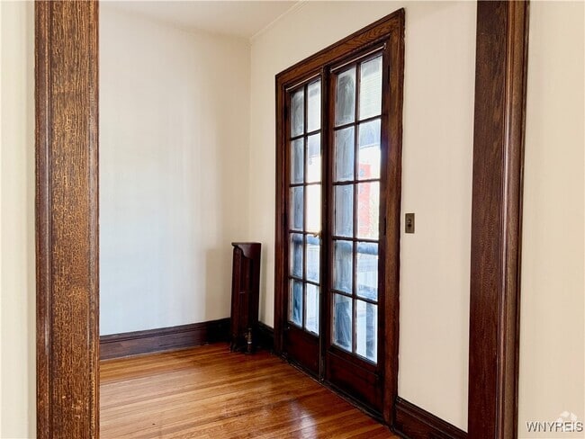 Building Photo - 242 Bryant St Rental