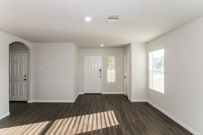 Photo - 2607 Camarilla Ln