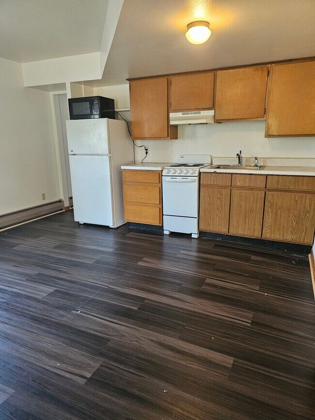 Photo - E. Court Street Duplex Unit 327 E Court Lower (A/1)