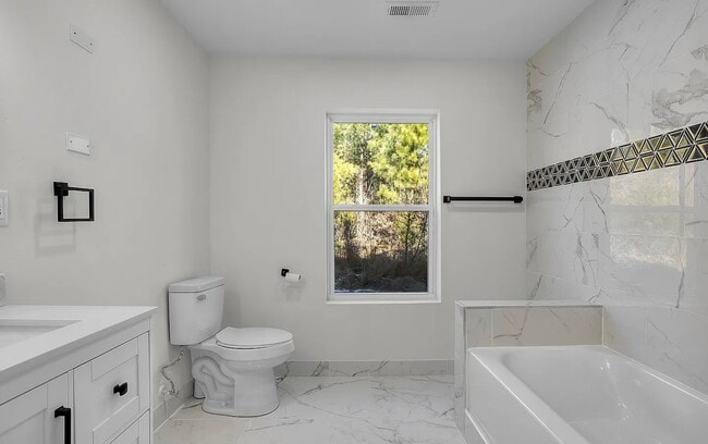 Photo - 14106 Carrollton Blvd