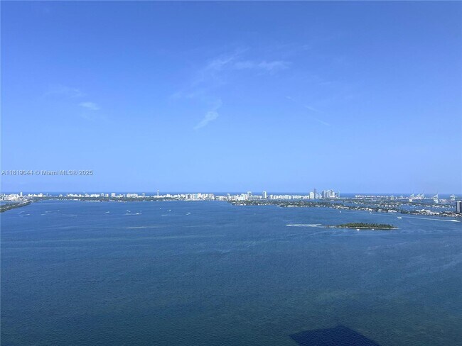 Photo - 650 NE 32nd St Unidad # 4301 Rental