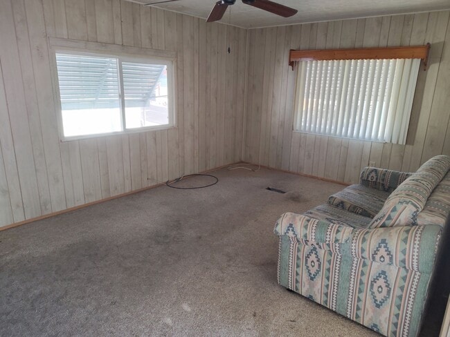 Photo - 925 N Plaza Dr