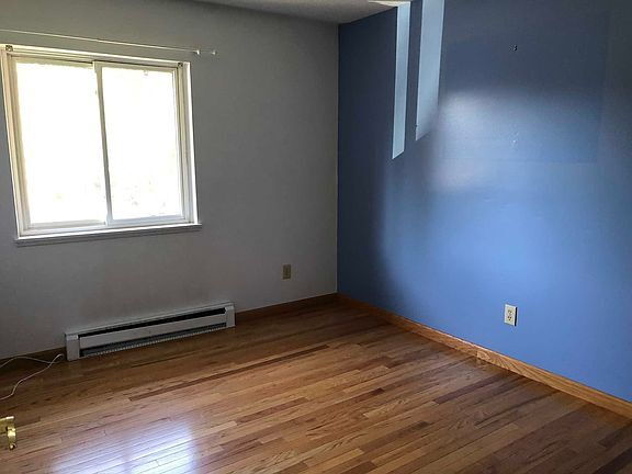 Photo - "Charming 3-Bed Oasis with Granite Touches...