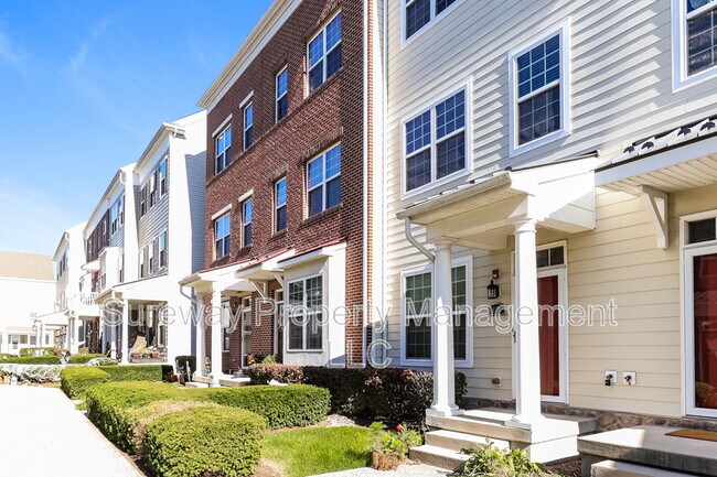 Photo - 113 Royal Mews