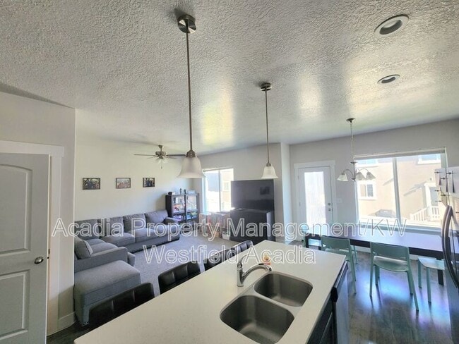 Photo - 3982 W 1650 N