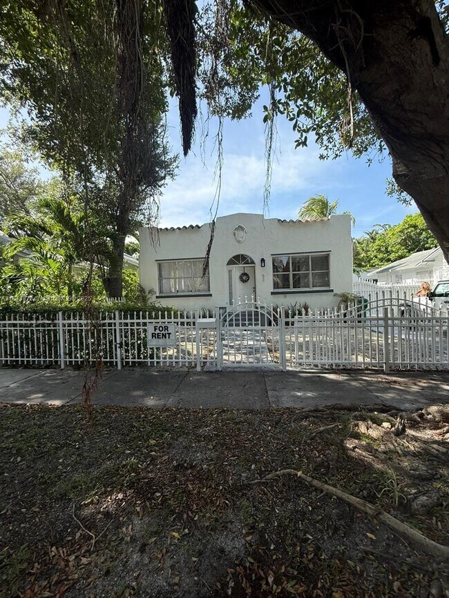 Photo - 53 NE 43rd St House