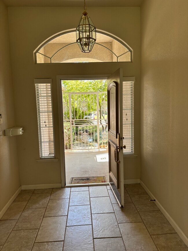 Photo - 1586 E Granada Ave