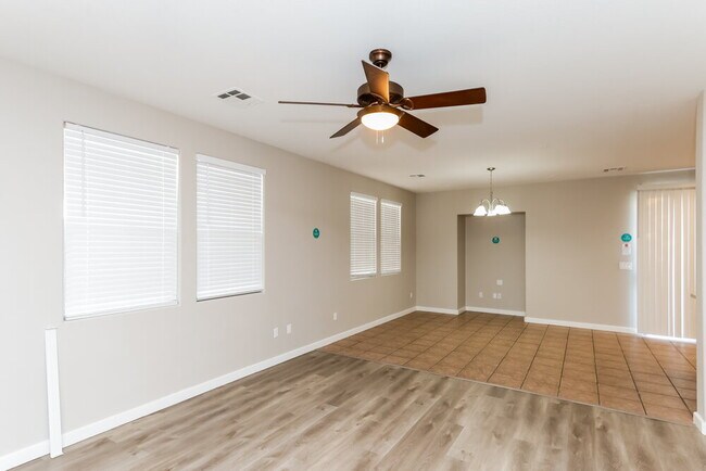 Photo - 11065 Romola St