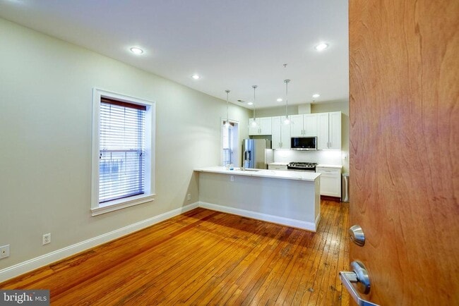 Photo - 1543 6th St NW