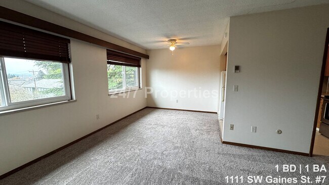 Photo - Beautiful 1 BD | 1 BA Apartment with a View - Near OHSU Campus! Unit 07
